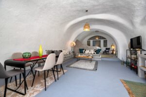 Cave Luxury Suite
