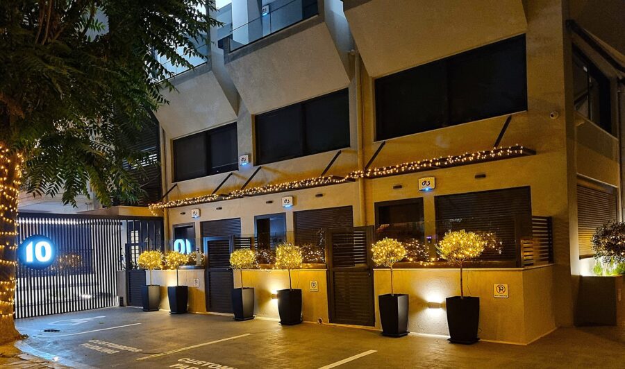 10 Apartments & Suites Athens