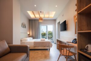Suite with Inland View